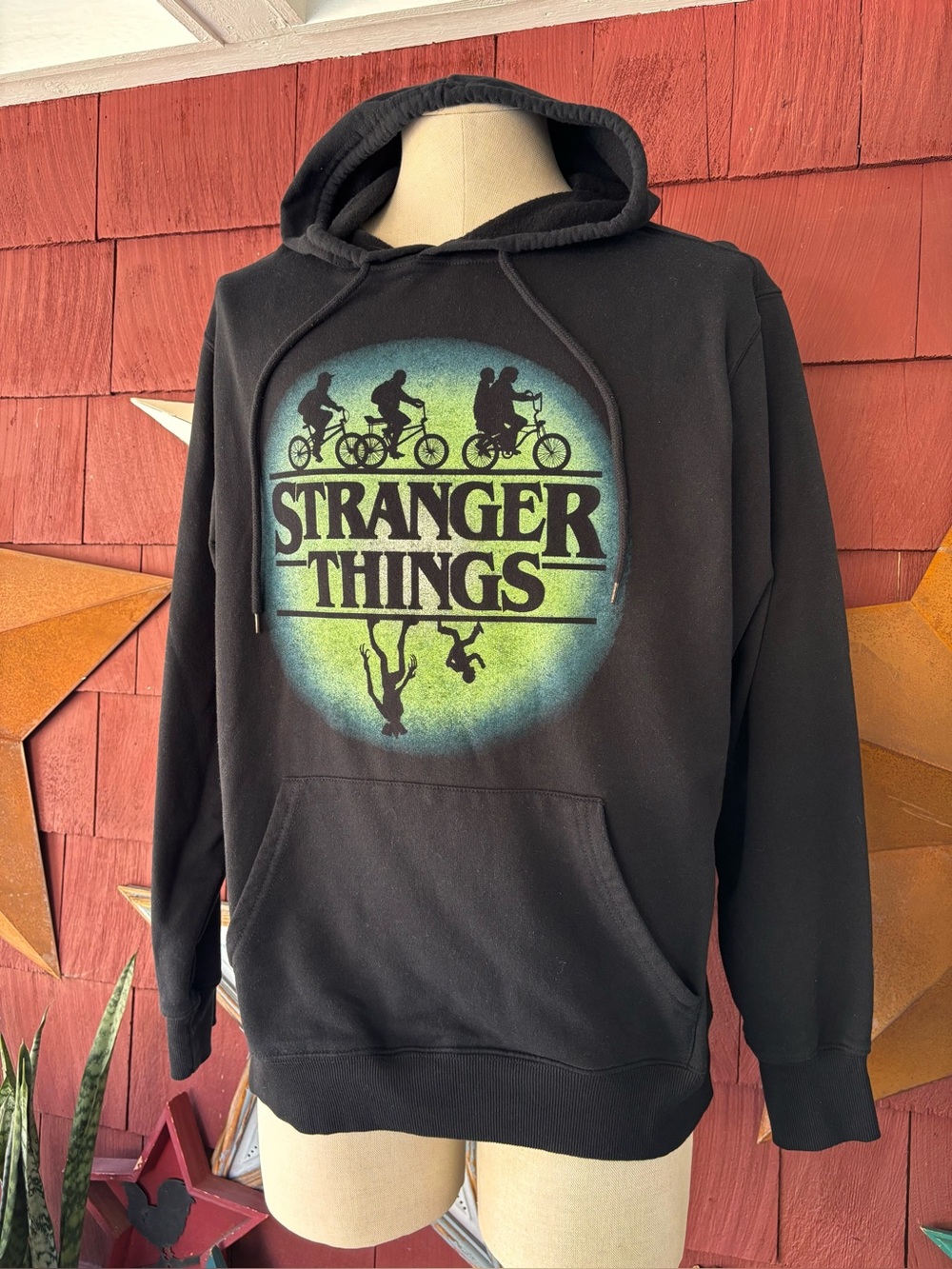 Stranger Things Hoodie Black Pullover Sweatshirt Men’s Size L